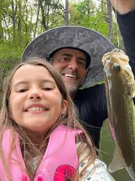 Any takers?! No idea why I'm single 😜🤣. Let the boating begin 🙌🏻