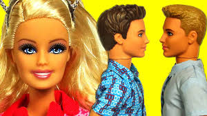 Barbie oyunu sitemizde sevimli kız barbie ile makyaj, giydirme, kuaför, bakım ve süsleme gibi oyunlar oynayacaksınız. Barbie Ve Ken Yemege Cikiyor 2 Bolum Youtube