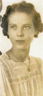 Frances Ashworth's Instagram, Twitter & Facebook