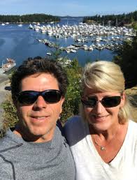 A Sur Reel life for American couple aboard their Riviera 575 SUV