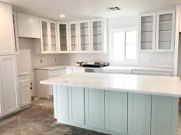 99 Choosing Quartz Countertops Kitchen Design And Layout Ideas Check More At Http Kitchen Design Showrooms Kitchen Countertops Kitchen Countertop Materials