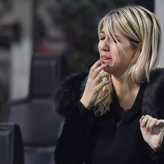 Mauro Icardi's wife Wanda Nara bursts into tears after Inter Champions  League exit - Irish Mirror