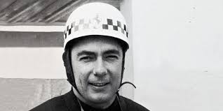 Devoir de mémoire Nice 39-45 Nice ( 1942 ou 1943 ) : soldats italiens a l  Hotel Hermitage a Cimiez...en moto un carabinier...devant le garage un  Alpini ( doc Casa Yves )