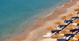 Las playas más bonitas de grecia se encuentran entre su multitud de islas, destacando por sus aguas cristalinas y es que grecia es uno de los países más famosos por su conjunto de islas, superando las 2.000 islas, aunque sólo hay unas 200 islas habitadas aproximadamente. Playas Donde Banarse En Grecia