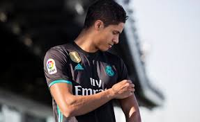 20 21 real madrid jerseys real madrid jacket mens designer jackets 20 21 paris men soccer tracksuit football training suit @5136156. Real Madrid 2017 18 Away Kit