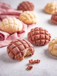 Japanese Melon Pan Recipe In 2020 Melon Pan Recipe Japanese Bakery Bakery