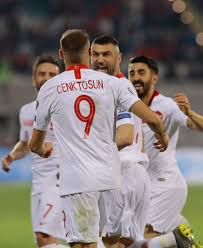 Trabzonspor'un golcü oyuncusu burak yılmaz cezası nedeniyle milli takım hazırlıklarına yarın katılacak. Milli Takim Gunes Le Guzel Boldmedya