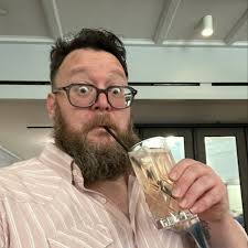 Lukas B. Smith AKA Redbeard (@wizard.of.ounces) • Instagram photos and  videos