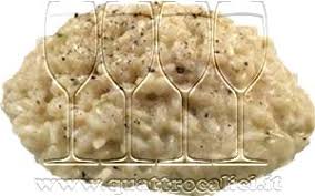 Con quattro formaggi, un po' di riso e una manciata di piselli si può realizzare un piatto gustoso che stupirà gli ospiti. Risotto Mantecato Ai Quattro Formaggi Quattrocalici Le Ricette Del Vino