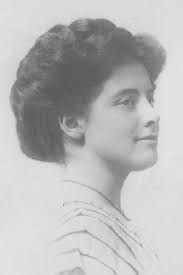 Elizabeth Bartman's Instagram, Twitter & Facebook