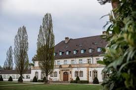 Wir zeigen ihnen in bildern und fotos wie ihre hochzeit münchen hier aussehen. Heiraten Starnberger See Hochzeitsfotograf Munchen