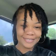 🚨 Antoine Massey's mother and grandfather emotionally plead for him to  “turn himself in” while his aunt asks for prayers as he remains