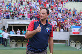 Mozart santos viaja nesta tarde para belo horizonte e assina com o clube. Ceni Vira Plano A Do Cruzeiro Que Pode Anunciar Novo Tecnico Ainda Hoje Superfc