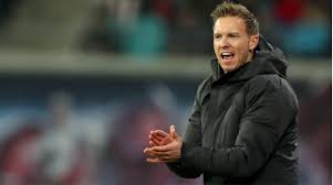 Jun 01, 2021 · nur als beispiel, der nagelsmann mit der roten jacke auf der tribüne war ein kleines signal. Der Coolste Parka Dieses Winters Sagmeister Modehaus Facebook