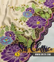 Sulaman benang merupakan kerajinan tangan untuk menghias kain dengan menggunakan. Bengkel Jahitan Sulaman Manik Sulam Baju Pengantin Corak Bunga Dahlia Dan Melur