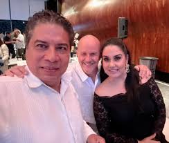 Lenin Amaro Betancourt added a...