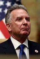 حممد بن را سد ي سهد تكرمي خريجي برنامج الذكاء ال سطناعي الحتادي