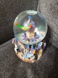 Disney S Peter Pan 50 Years Of Adventure Snow Globe Please Look At All Pictures Very Closely As There Are Kn Disney Collectables Snow Globes Peter Pan Disney