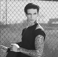 He is the founder and lead vocalist for the american rock band, black veil brides, and is its only remaining original member. Andy Biersack Lead Singer Of Black Veil Brides Ladyboners