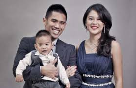 Kala dian sastro temukan islam. Dian Sastrowardoyo Dan Suami Lega Proses Persalinan Anak Kedua Berjalan Lancar Archive Tabloidbintang Com