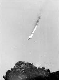 Một bài trên trang web của đảng cộng sản việt nam về 'trận điện biên phủ trên không' hôm 14/02/2004 viết: Ká»· Niá»‡m 46 NÄƒm Chiáº¿n Tháº¯ng Ha Ná»™i Ä'iá»‡n Bien Phá»§ Tren Khong 1972 2018 áº£nh Chuyen Ä'á» Thong Táº¥n Xa Viá»‡t Nam Ttxvn