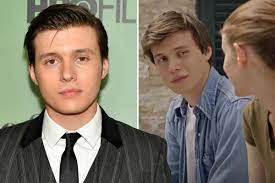 Nicholas john robinson is an american actor. Does Nick Robinson Have A Girlfriend