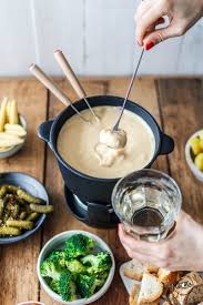Veganes Kasefondue Eat This Foodblog Vegane Rezepte Stories Rezept Rezepte Vegane Rezepte Lebensmittel Essen