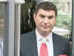 La a treia casatorie si cu 9 copii, fostul sef al lui dinamo a starnit interesul pictorilor. Cristi Borcea De Nerecunoscut A Exagerat Cu Botoxul In PuÈ™cÄƒrie Click