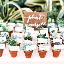 the 32 best wedding party favors for