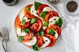 Caprese Salad With Balsamic Reduction The Petite Chef