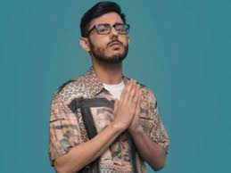 Know more mayday trailer, release date, mayday movie review, box office collection, mayday actors, actress. Carryminati To Make Bollywood Debut In Amitabh Bachchan And Ajay Devgn Film Mayday Hindi Movie News Times Of India