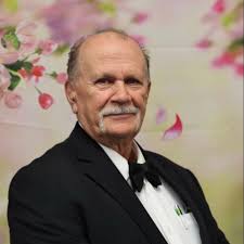 There are some folks y'all might recognize in this first grade pic from  Sanger Elementary first row: Johnny shrum, margaret whitlow, ?, ? Dena  abbey, Linda Johnson, Linda Brown, Anna Ruth Anna