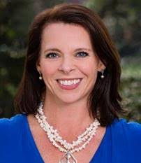 Andrea Dove's Instagram, Twitter & Facebook