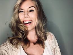 I've seen so many people lately asking for a good Esthetician for facials,  etc. So, I figured I'd go ahead and make a post so everyone can see it! If  you're needing