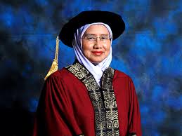 Lantik naib canselor dalam kalangan warga upm. Prof Datin Paduka Dr Aini Ideris Dilantik Naib Canselor Upm Universiti Putra Malaysia