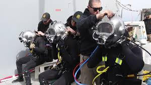 Learning how to become an underwater welder can take a considerable amount of time, but by committing to your new career path, you could be welding underwater sooner than you. Master Divers Youtube