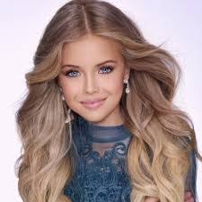 Bailey Layne's Instagram, Twitter & Facebook