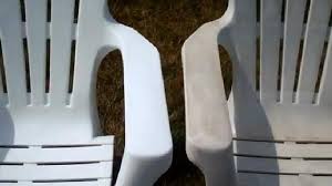 L Astuce Pour Raviver Les Couleurs De Vos Meubles Plastique Meuble Plastique Salon De Jardin Plastique Chaise Plastique Jardin