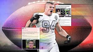 Carl nassib, lineman defensivo de los raiders de las vegas, se ha convertido en historia de la nfl y del deporte al anotar su 'touchdown' más especial. 3j 6ue6bxqh0rm