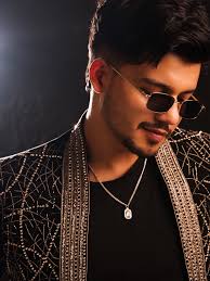 Eid Mubarak everyone ♥️ #riifam 📸 @official.khushal.photography Fit  @arish_tailor_