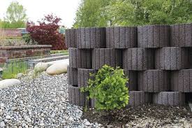 Pflanzringe Beton Setzen Gartengestaltung Grau Sichtschutz Stutzmauer Kies Steingarten Garten Landschaftsbau Gartengestaltung Pflanzen
