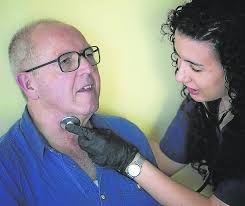 Los efectos del párkinson: cuando tragar es cuestión de vida o muerte