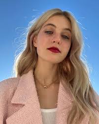 Olivia Welch's Instagram, Twitter & Facebook