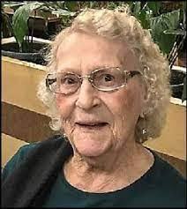 Edith Hendrix's Instagram, Twitter & Facebook