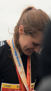 🏅 Le Casque d’or: une récompense unique, symbole de dépassement., Chaque  année, à la Course des pompiers, les grandes gagnantes et les grands  gagnants du marathon et du demi-marathon reçoivent un ...