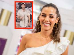 Sarah lombardi scheint kurz nach der trennung von roberto wieder glücklich vergeben zu sein. Pietro Lombardi Und Sarah Kein Liebes Comeback Foto Zeigt Eindeutigen Beweis Region