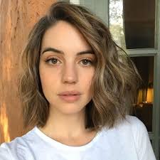 Elle a un petit frère nommé william. Still Dating Adelaide Kane With Boyfriend Net Worth 2021 Bio Age Height