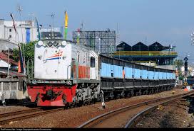 Railpictures Net Photo Cc 201 78 03 Pt Kereta Api Indonesia Ge U18c At Yogyakarta Indonesia By Kritsada Chintanacho Kereta Api Indonesia Indonesia Yogyakarta