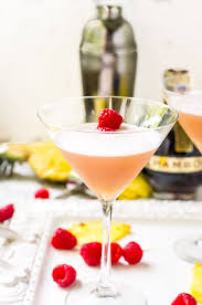 How To Make A Phenomenal French Martini Recipe French Martini Martini Recipes Citrus Vodka