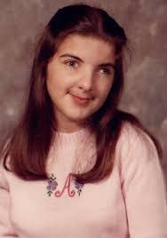 Angela Reardon's Instagram, Twitter & Facebook